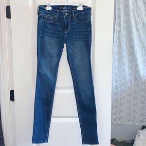 Hollister Dark Wash Low Rise Skinny Jeans Size 3R